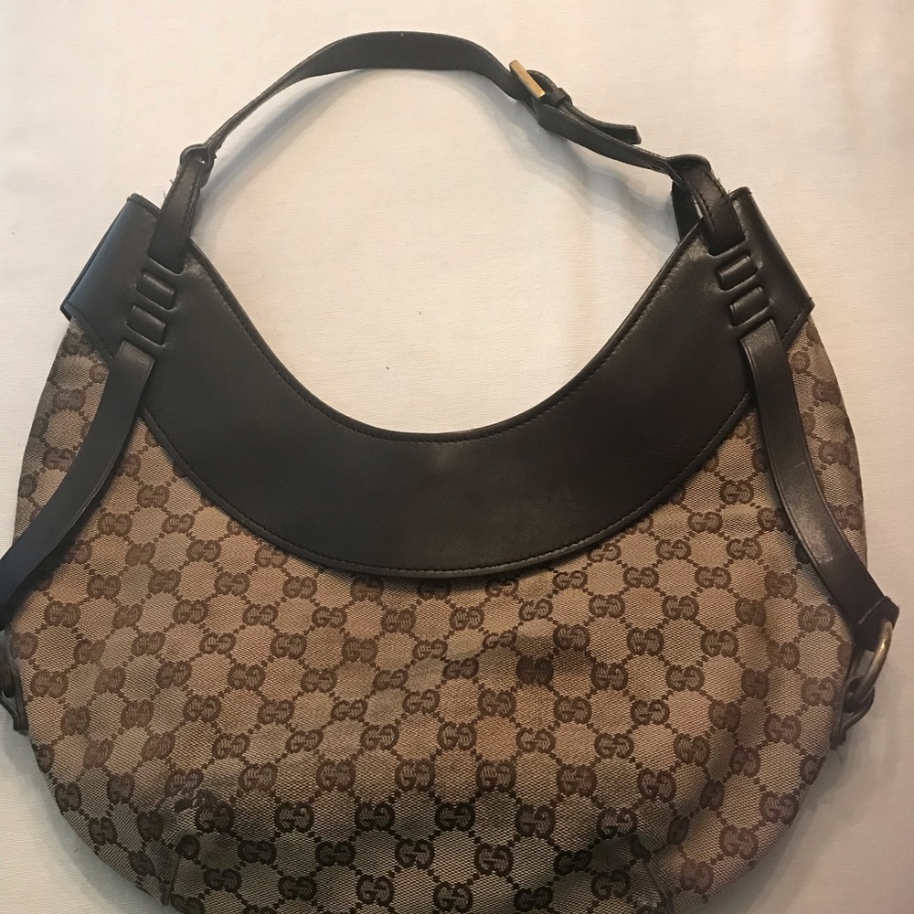 Gucci Cresent Hobo GG Canvas medium Bag
